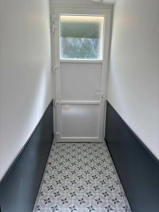 Bois Flotte Netflix Parking * Cherbourg-en-Cotentin